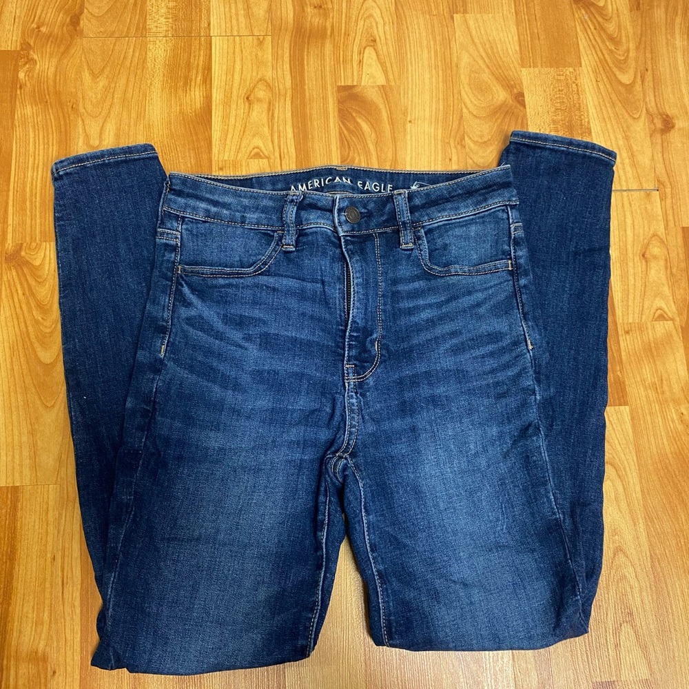 American Eagle Next Level Stretch Women's size 4 Short Jeans